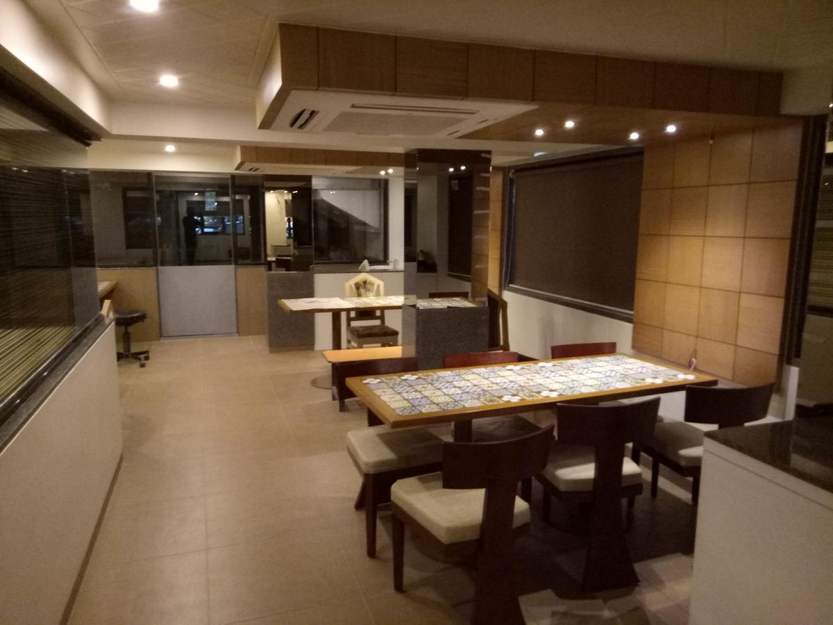 Hotel Umesh Daman Exterior foto