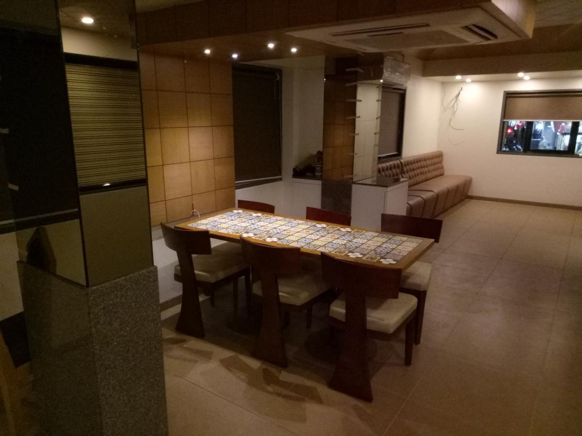 Hotel Umesh Daman Exterior foto